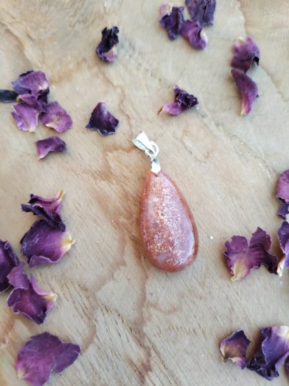 Pendentif pierre de soleil lithothérapie pierres naturelles